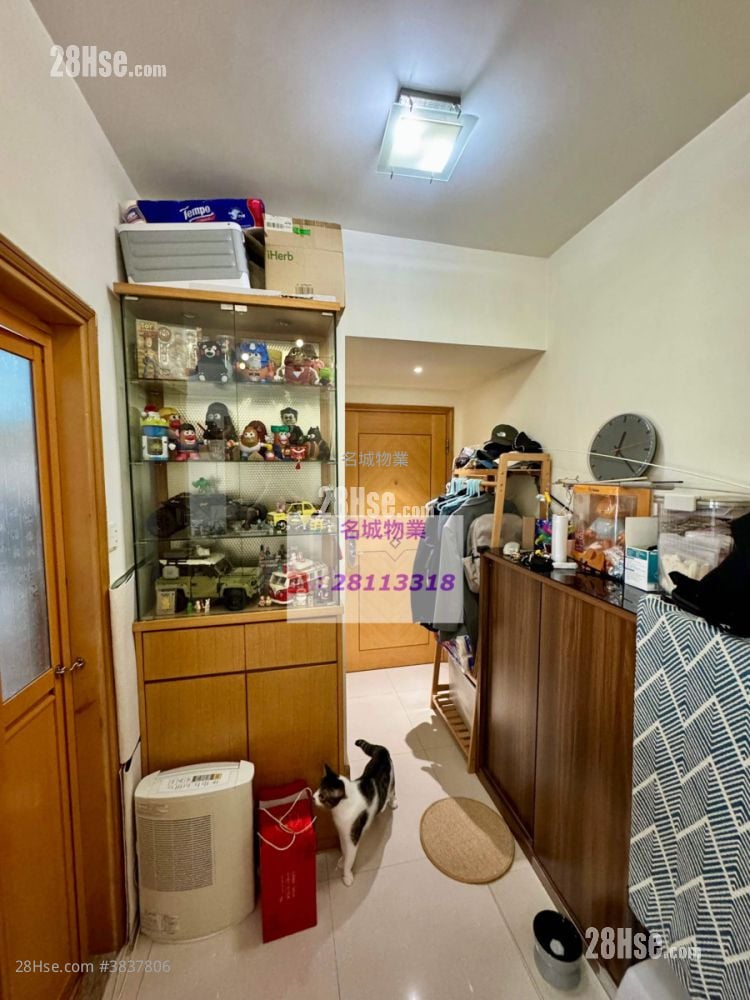 Jade Court Sell 1 Bedroom , 1 Bathroom 313 ft²