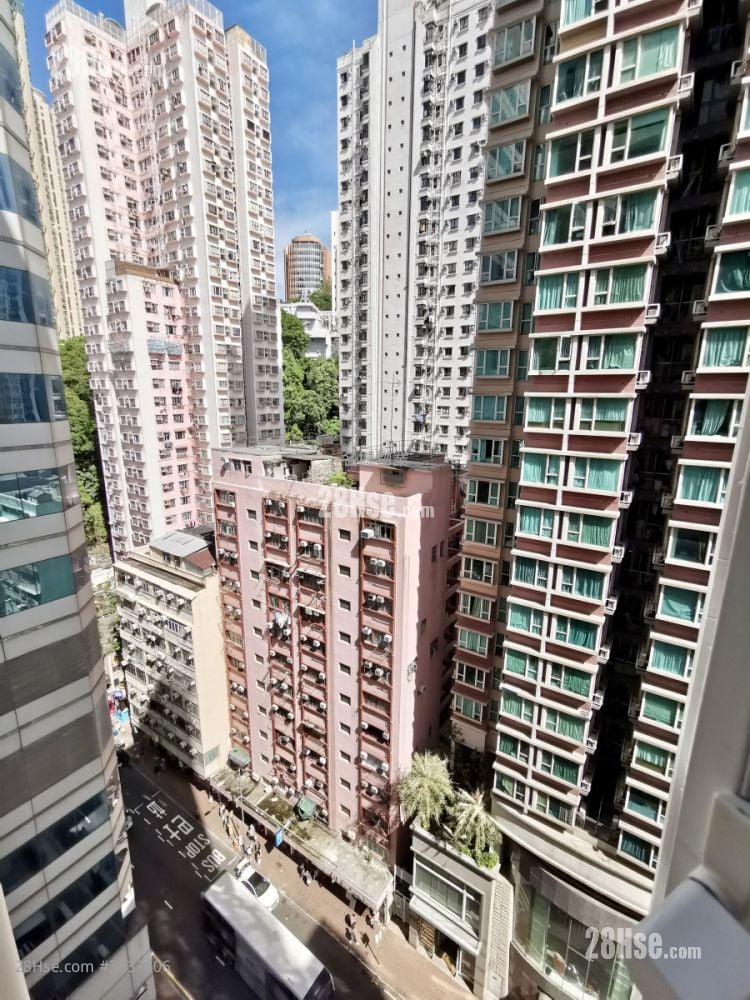 Jade Court Sell 1 Bedroom , 1 Bathroom 313 ft²