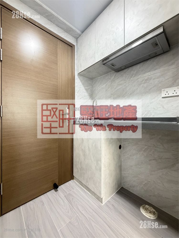 Tenement House Rental 1 Bedroom , 1 Bathroom 170 ft²