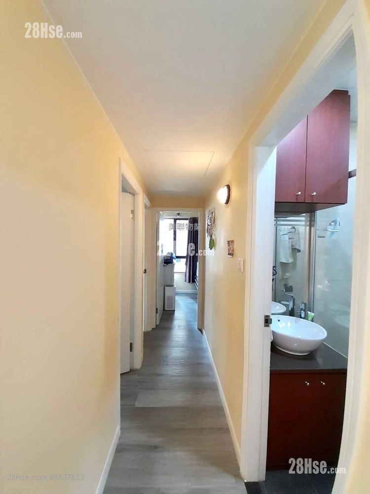 Tsing Yi Garden Sell 3 Bedrooms , 2 Bathrooms 547 ft²