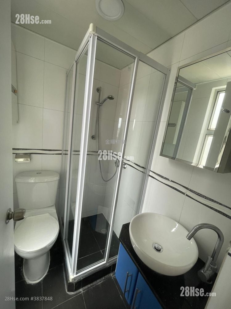 Jade Court Sell Studio , 1 Bathroom 221 ft²
