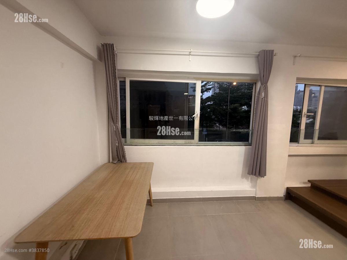 Man Cheong Building Rental Studio , 1 Bathroom 150 ft²