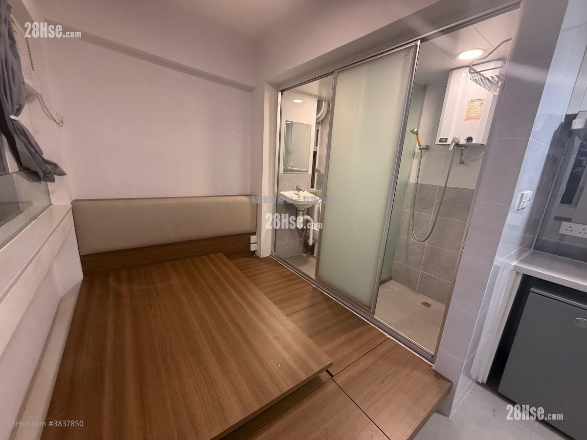 Man Cheong Building Rental Studio , 1 Bathroom 150 ft²