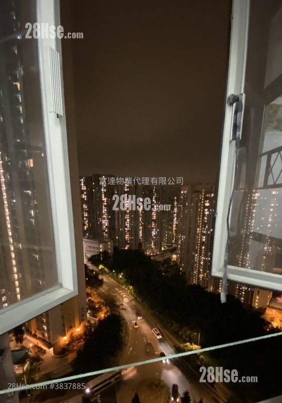Hong Yat Court Sell 2 Bedrooms , 1 Bathroom 506 ft²
