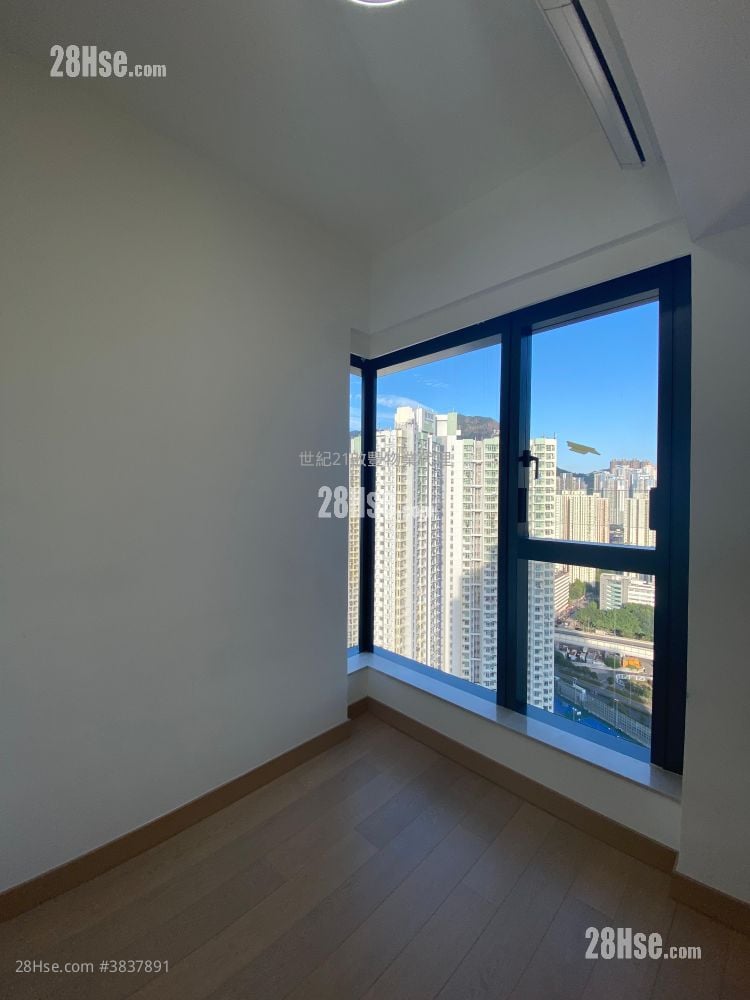 Victoria Skye Sell 3 Bedrooms , 2 Bathrooms 661 ft²
