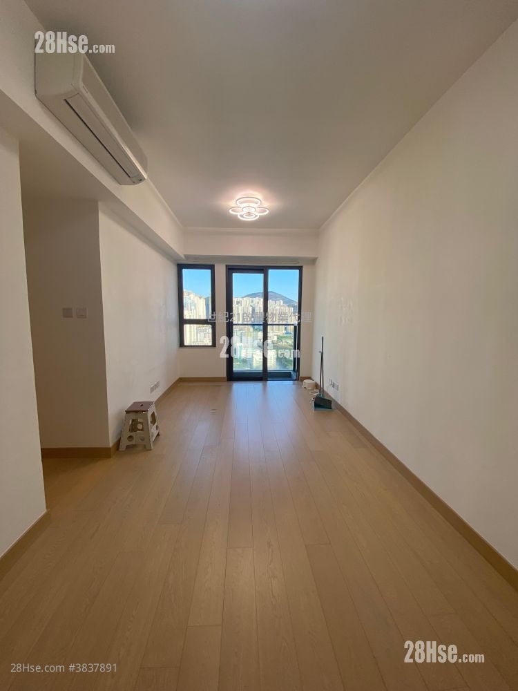 Victoria Skye Sell 3 Bedrooms , 2 Bathrooms 661 ft²