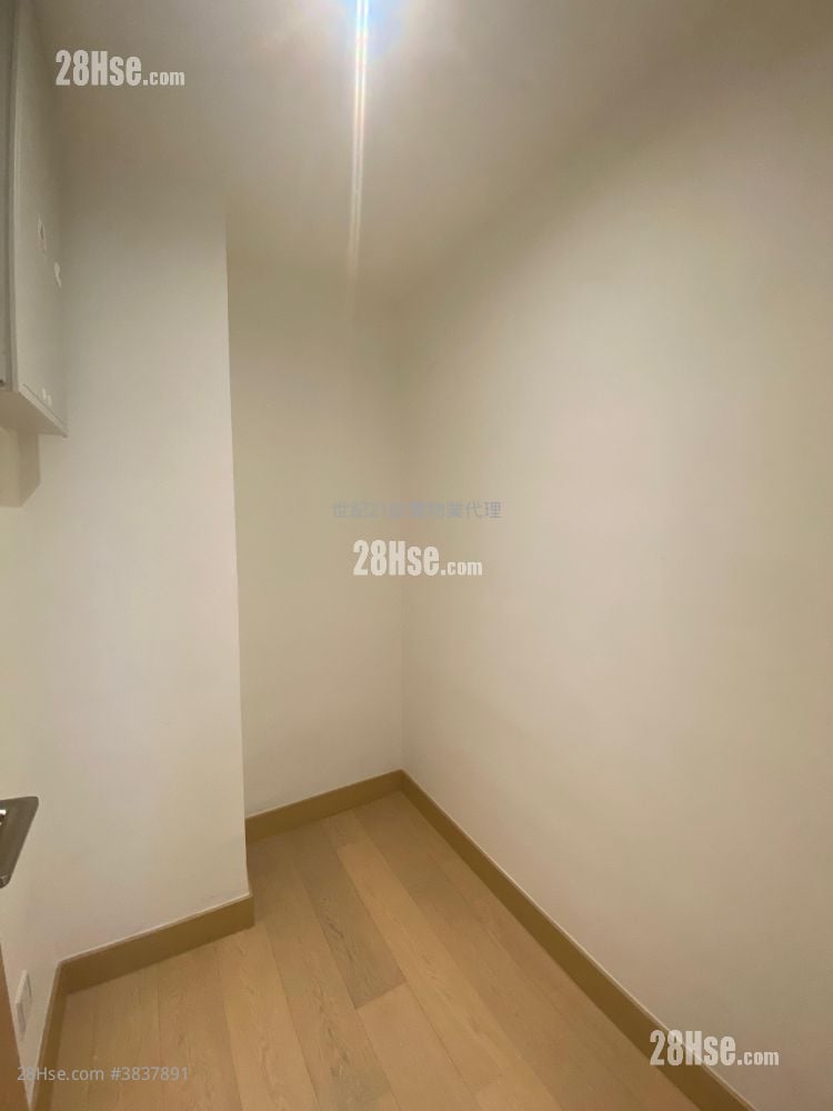 Victoria Skye Sell 3 Bedrooms , 2 Bathrooms 661 ft²