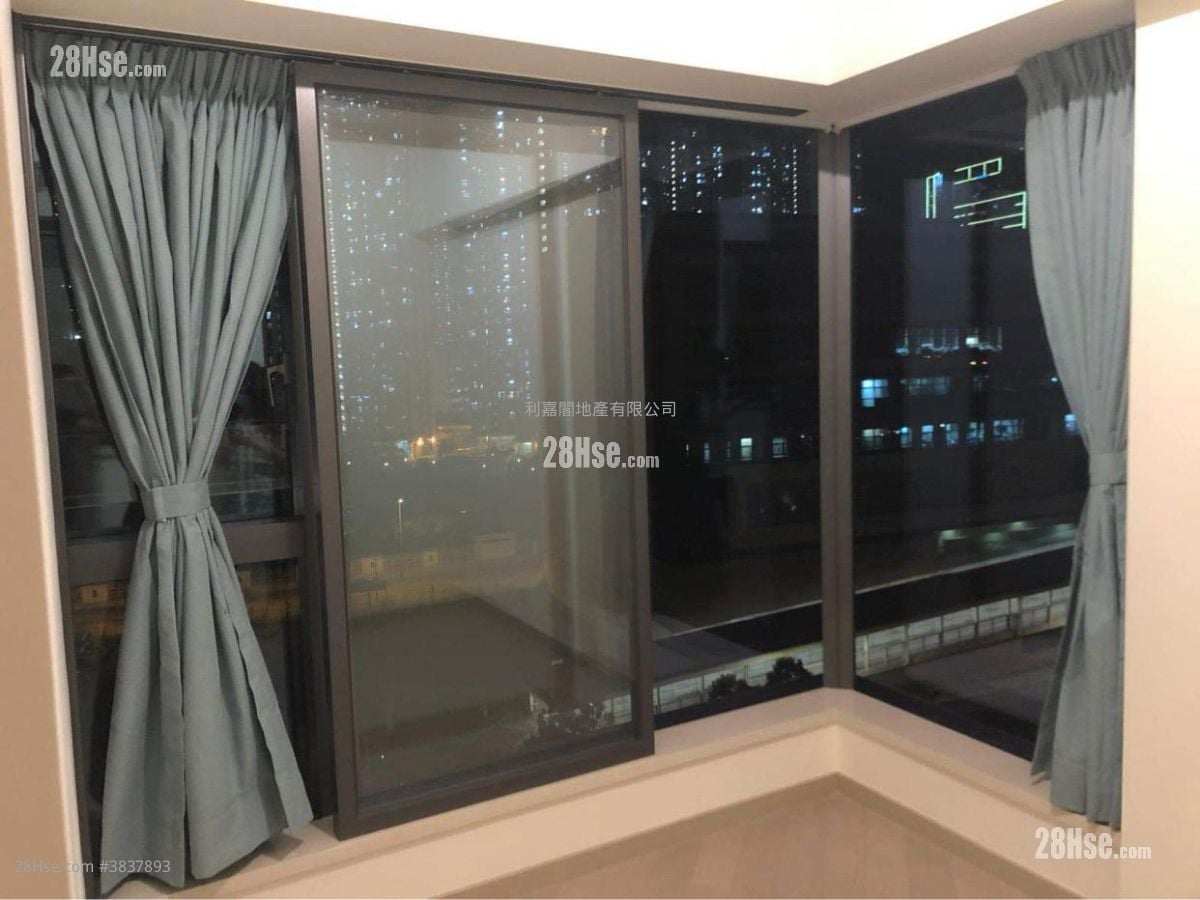 Wetland Seasons Park Sell 3 Bedrooms 484 ft²
