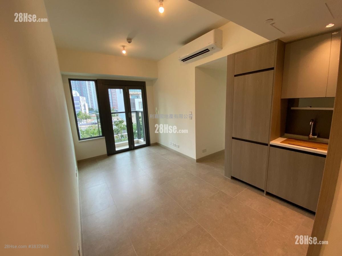 Wetland Seasons Park Sell 3 Bedrooms 484 ft²