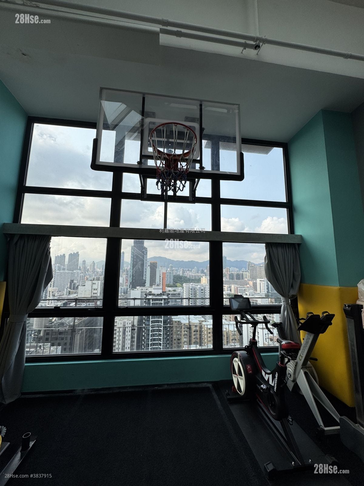 Cheuk Nang Centre Rental