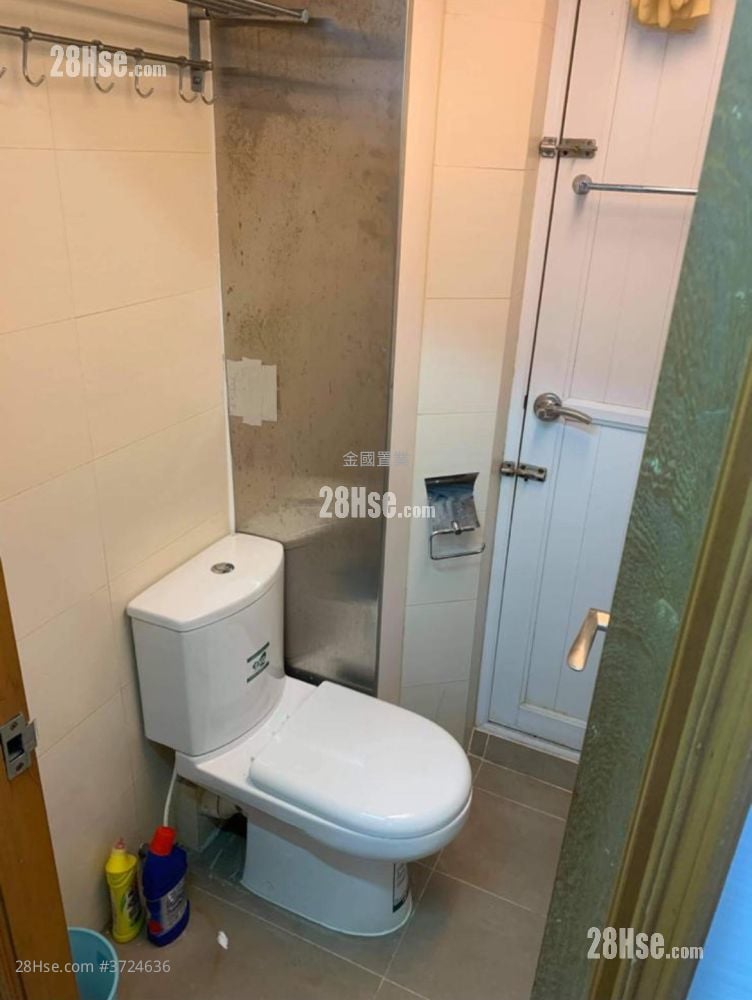 Lai Po Building Sell 2 Bedrooms , 1 Bathroom 262 ft²