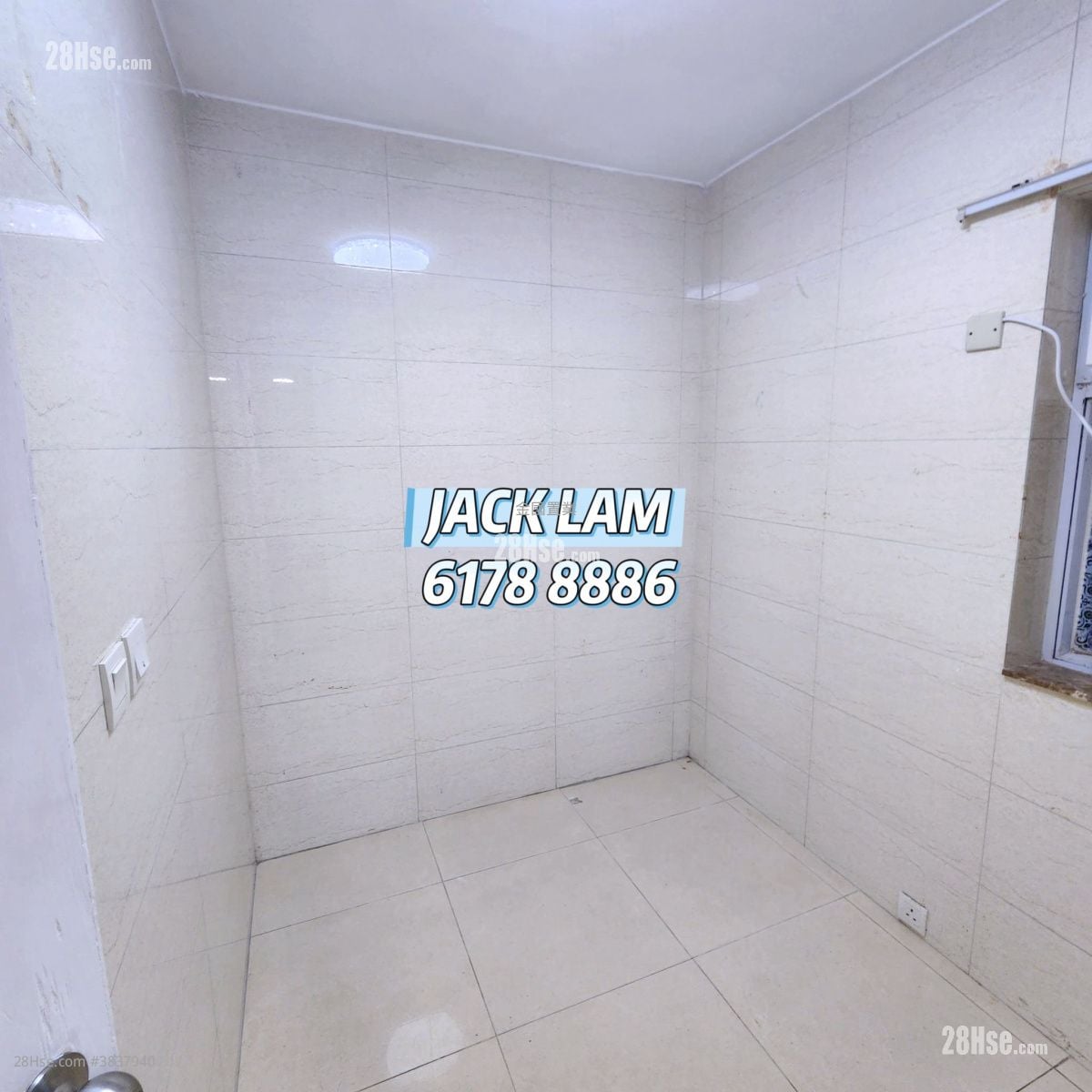 Man Wah Building Rental 4 Bedrooms , 2 Bathrooms 820 ft²