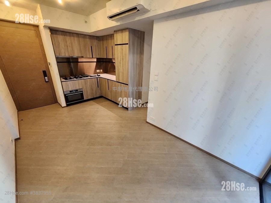 High Park Sell 2 Bedrooms 410 ft²