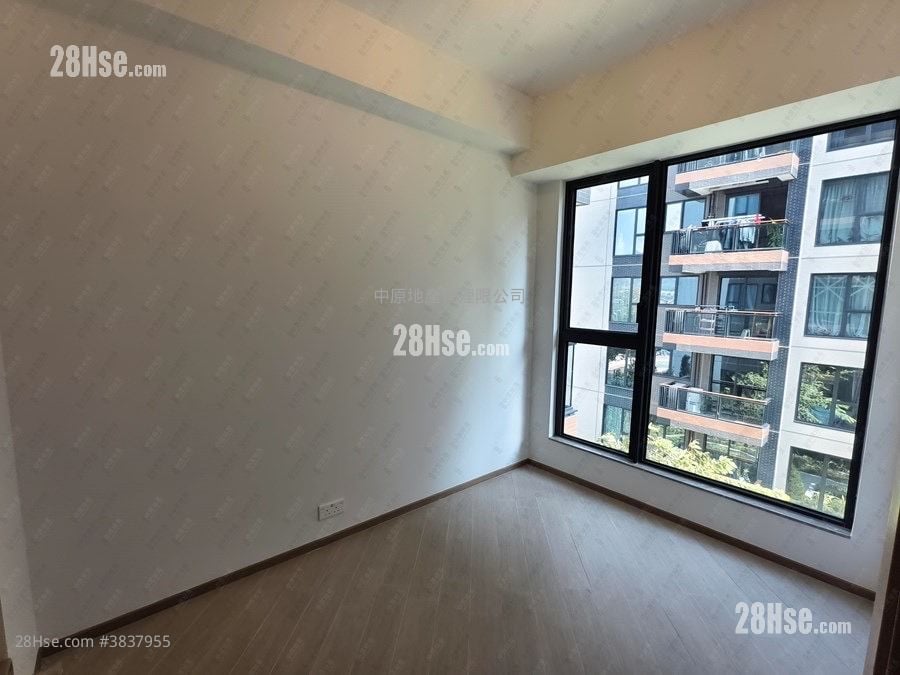 High Park Sell 2 Bedrooms 410 ft²