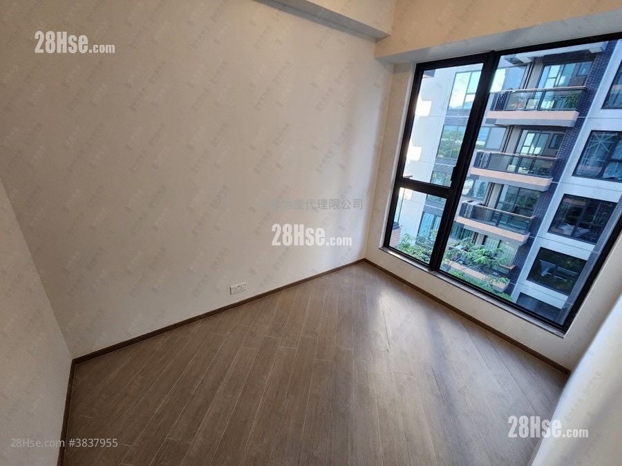 High Park Sell 2 Bedrooms 410 ft²