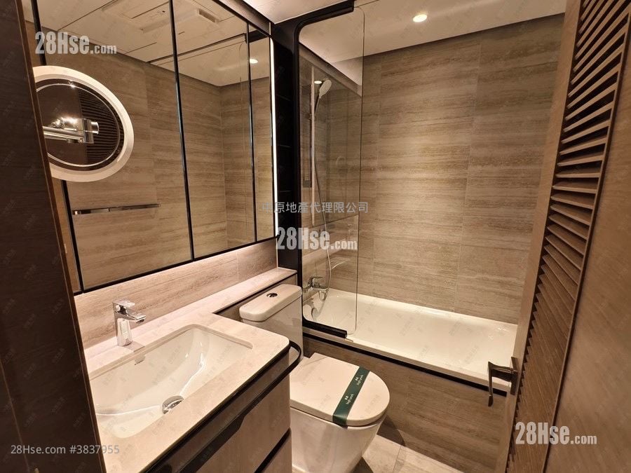 High Park Sell 2 Bedrooms 410 ft²