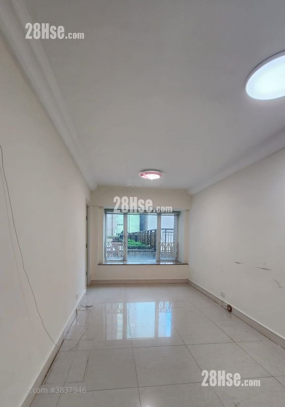 The Apex Sell 2 Bedrooms , 1 Bathroom 468 ft²