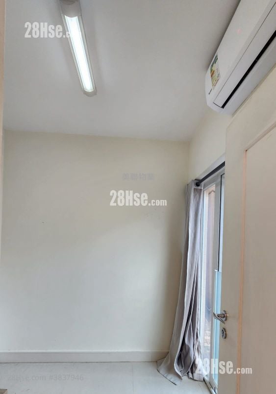The Apex Sell 2 Bedrooms , 1 Bathroom 468 ft²