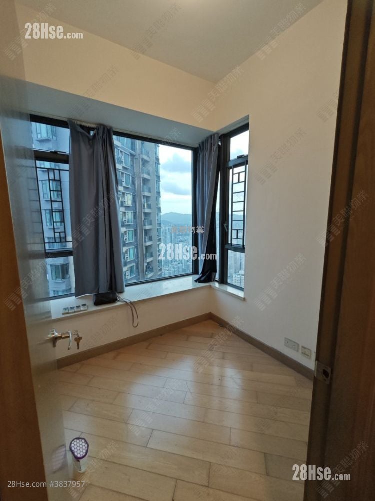 Yoho Midtown 售盘 3 房 , 2 浴室 693 平方尺