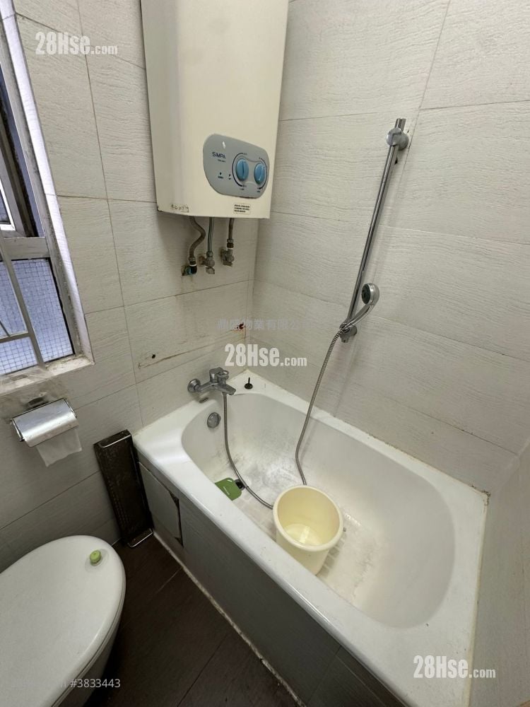 Jade Court Rental 2 Bedrooms , 1 Bathroom 284 ft²