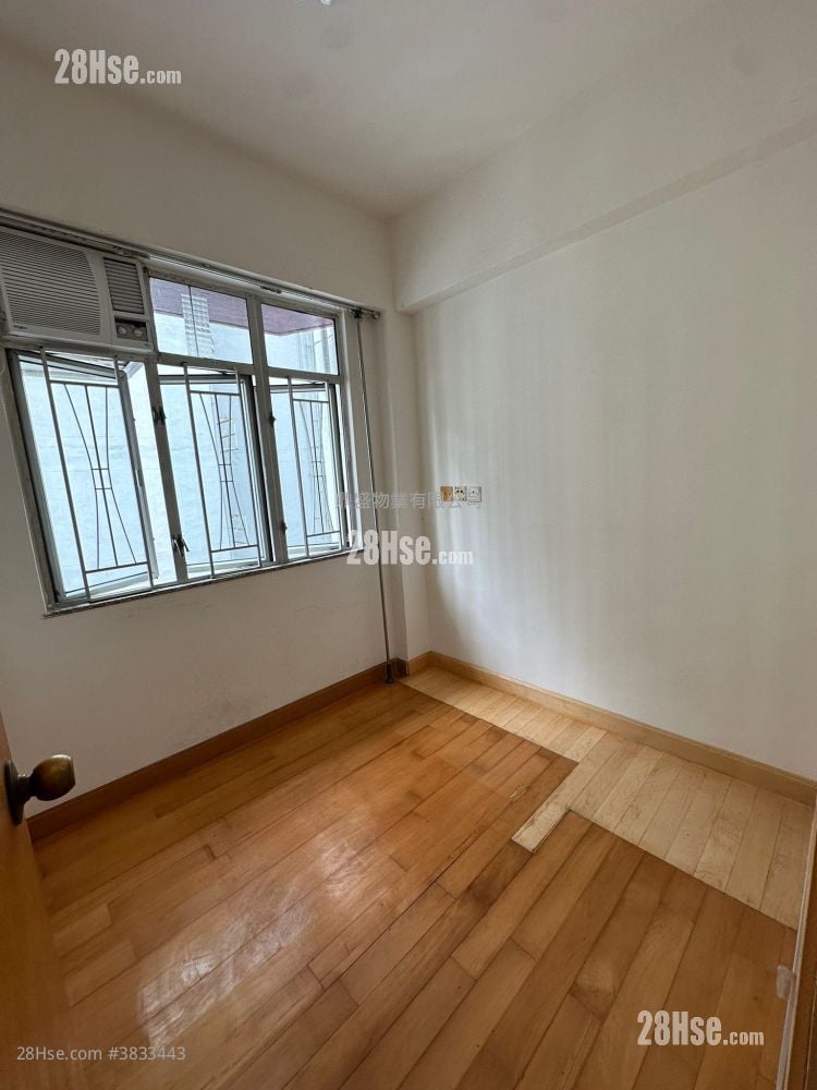 Jade Court Rental 2 Bedrooms , 1 Bathroom 284 ft²