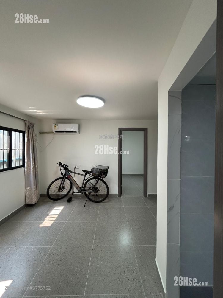 Village Rental 3 Bedrooms , 1 Bathroom 550 ft²