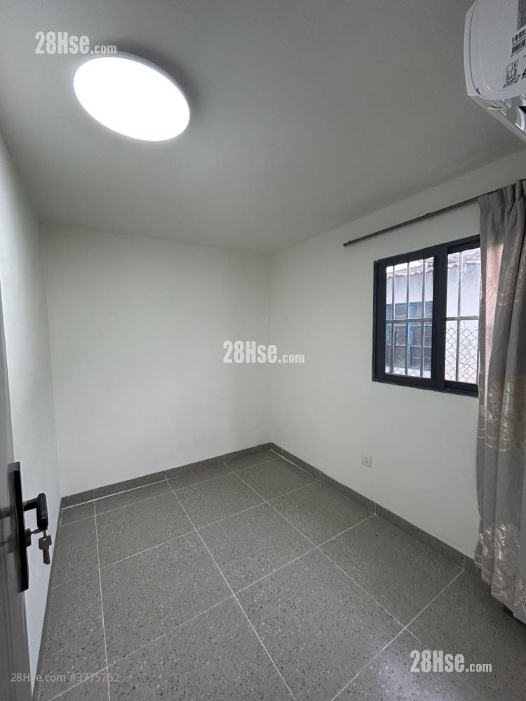 Village Rental 3 Bedrooms , 1 Bathroom 550 ft²