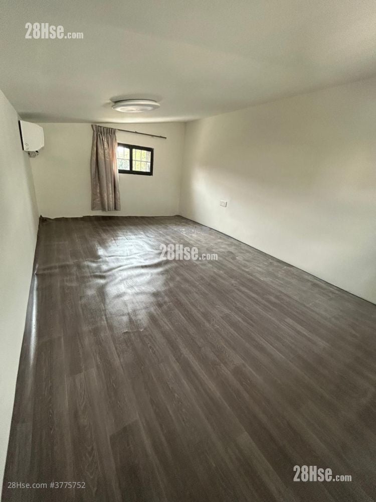 Village Rental 3 Bedrooms , 1 Bathroom 550 ft²