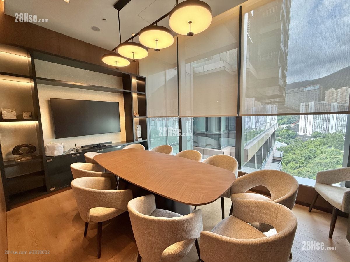 Uptown East Rental Studio , 1 Bathroom 273 ft²