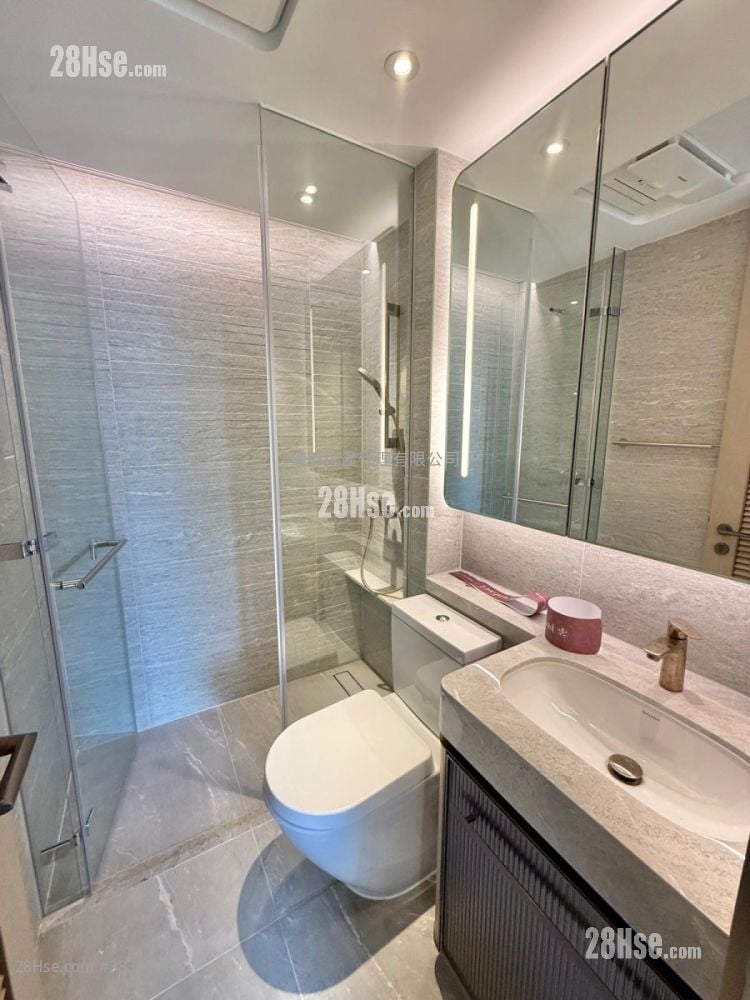 Uptown East Rental Studio , 1 Bathroom 273 ft²