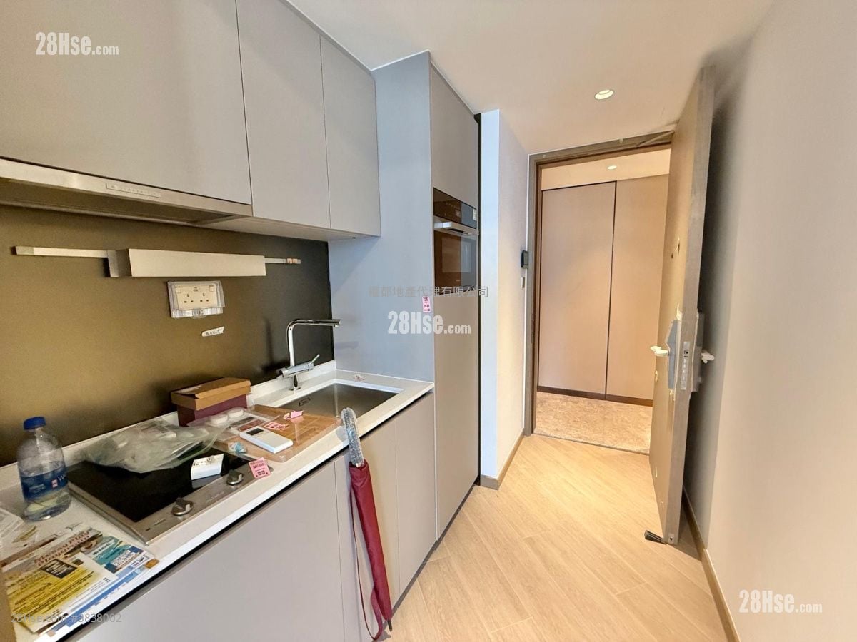 Uptown East Rental Studio , 1 Bathroom 273 ft²