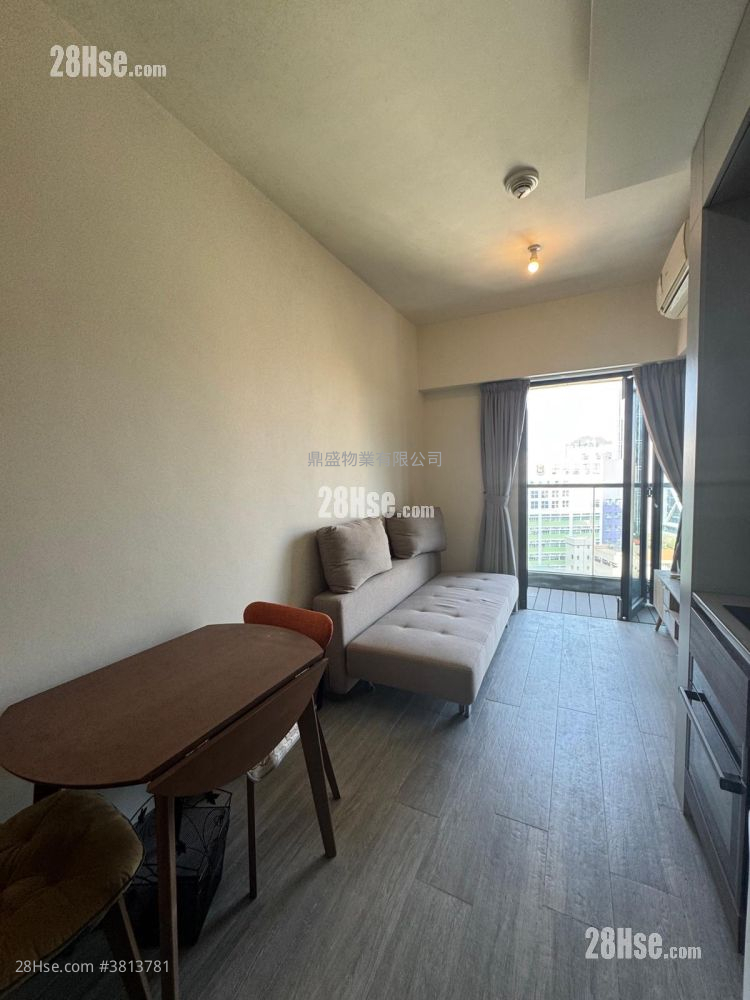 Le Riviera Rental 1 Bedroom , 1 Bathroom 275 ft²