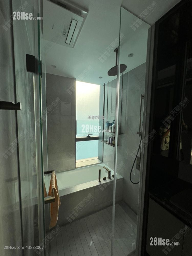 Le Pont Sell 5+ Bedrooms , 5+ Bathrooms 2,711 ft²