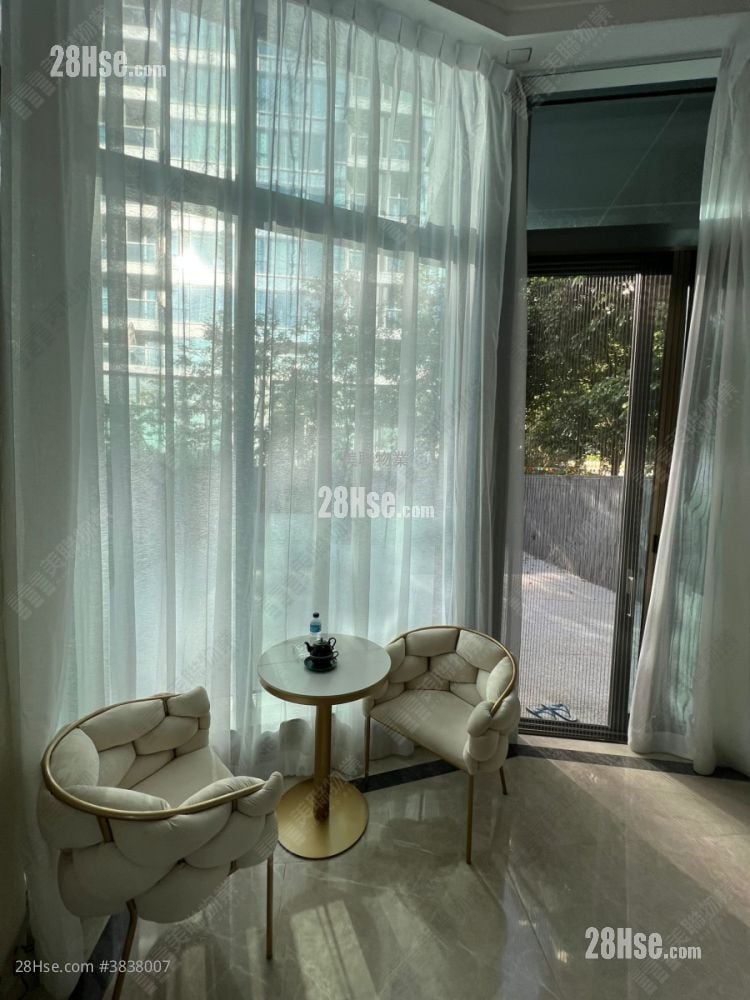 Le Pont Sell 5+ Bedrooms , 5+ Bathrooms 2,711 ft²