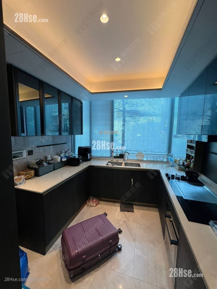 Le Pont Sell 5+ Bedrooms , 5+ Bathrooms 2,711 ft²