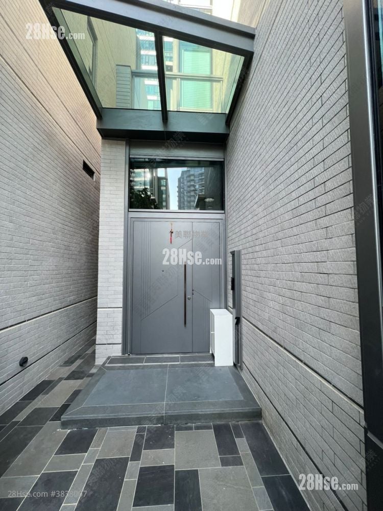 Le Pont Sell 5+ Bedrooms , 5+ Bathrooms 2,711 ft²
