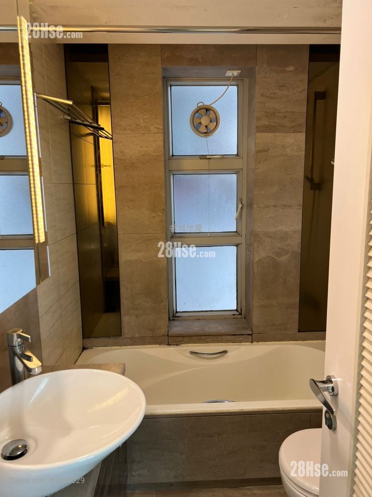Festival City Rental 3 Bedrooms , 2 Bathrooms 786 ft²