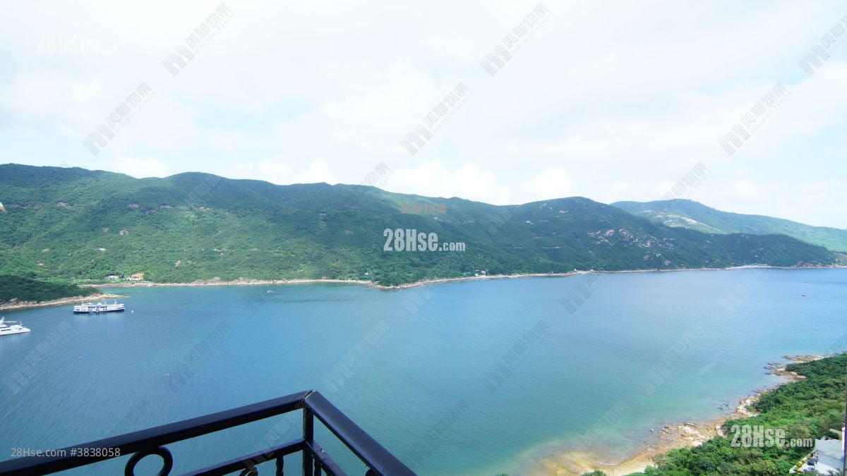 红山半岛 售盘 3 房 , 3 浴室 3,013 平方尺