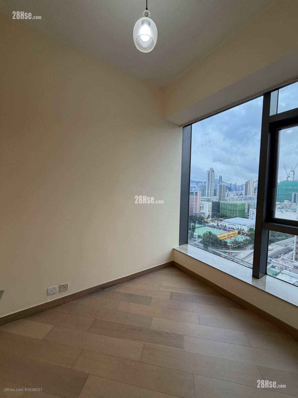 The Zutten Sell 1 Bedroom , 1 Bathroom 261 ft²