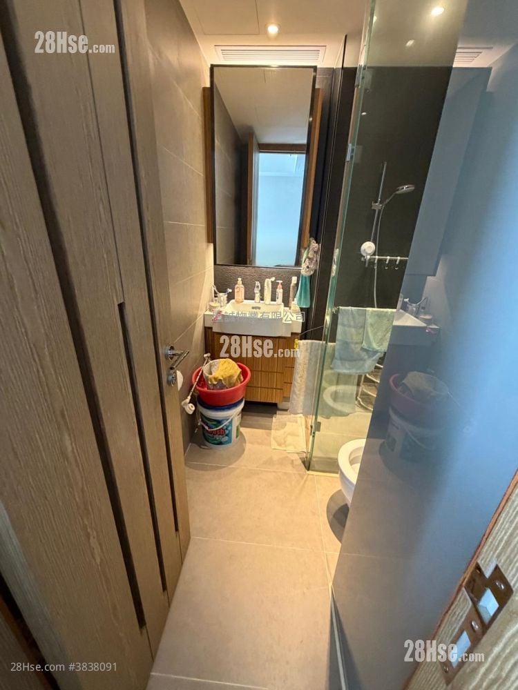 The Zutten Sell 1 Bedroom , 1 Bathroom 261 ft²