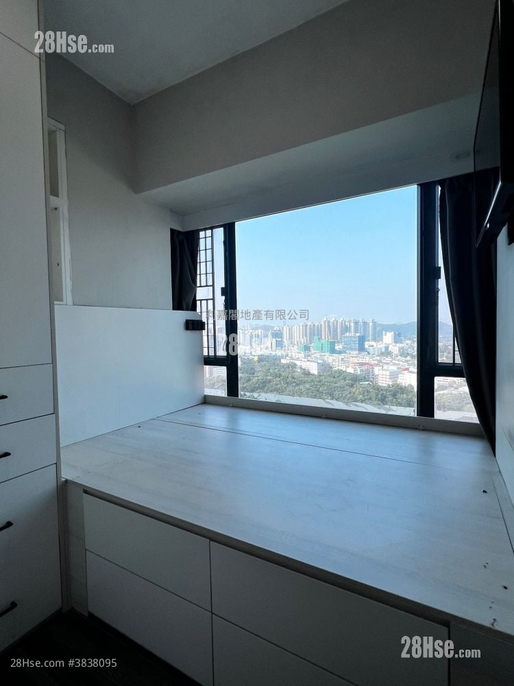 Dawning Views Sell 2 Bedrooms 386 ft²
