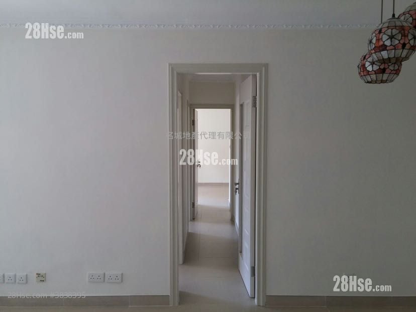 New Town Plaza Sell 3 Bedrooms , 2 Bathrooms 640 ft²