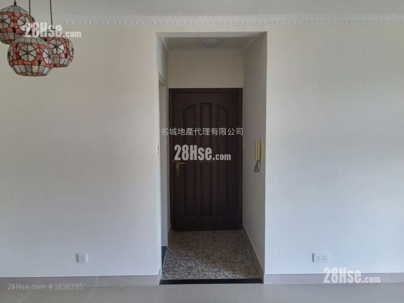 New Town Plaza Sell 3 Bedrooms , 2 Bathrooms 640 ft²