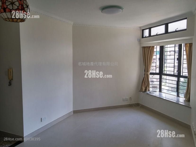 New Town Plaza Sell 3 Bedrooms , 2 Bathrooms 640 ft²