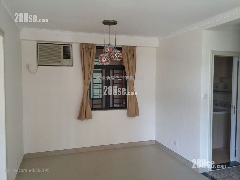 New Town Plaza Sell 3 Bedrooms , 2 Bathrooms 640 ft²