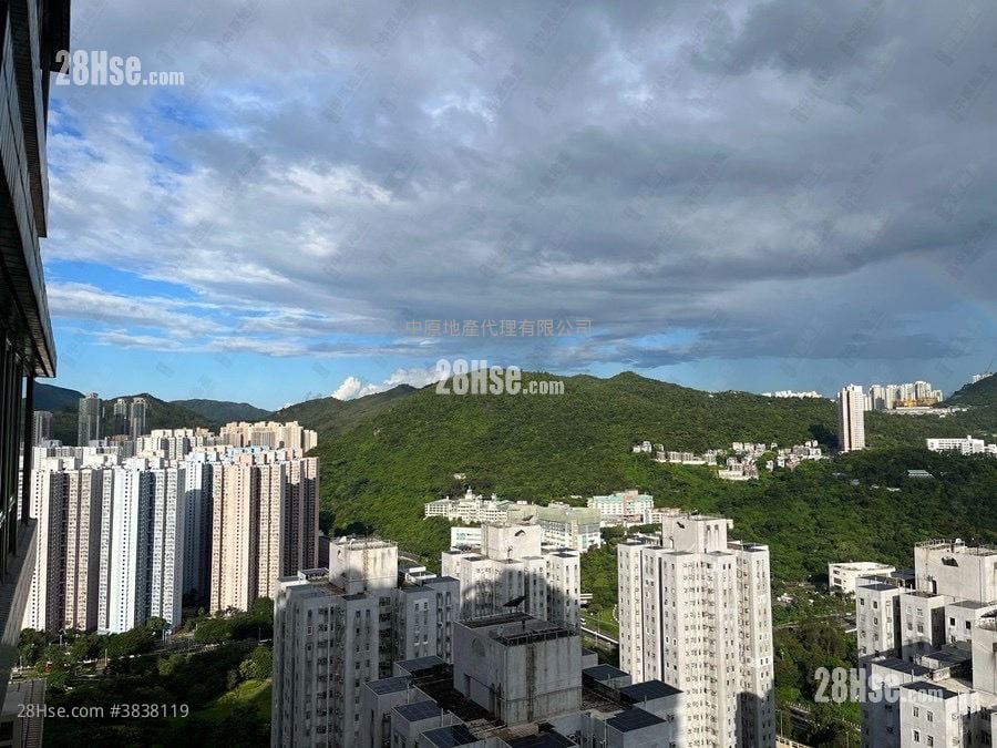 Residence Oasis Sell 3 Bedrooms 667 ft²