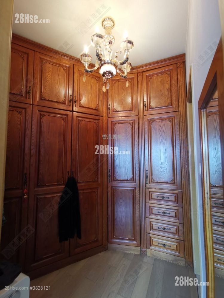Grand Austin Rental 4 Bedrooms , 4 Bathrooms 1,501 ft²