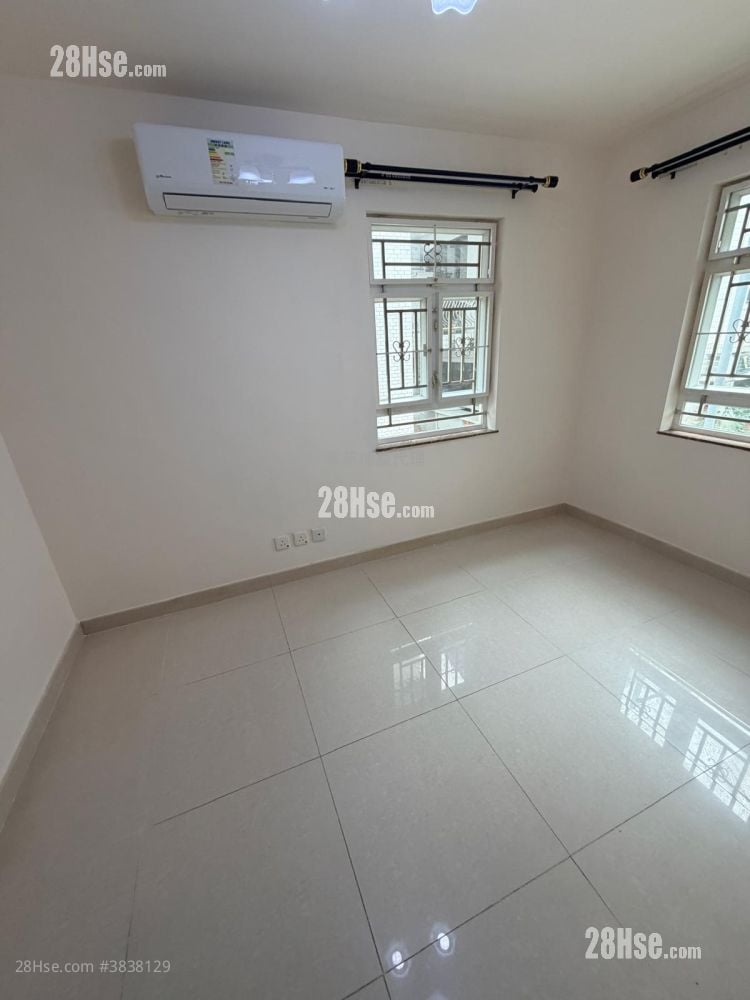 Village Rental 3 Bedrooms , 1 Bathroom 700 ft²