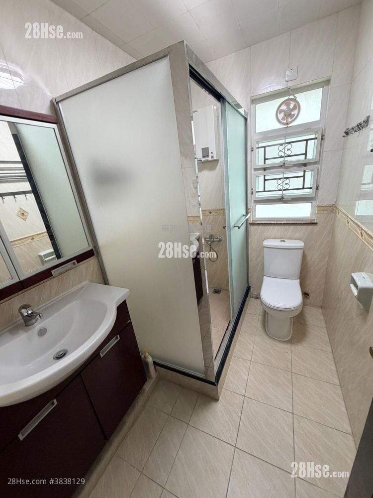 Village Rental 3 Bedrooms , 1 Bathroom 700 ft²