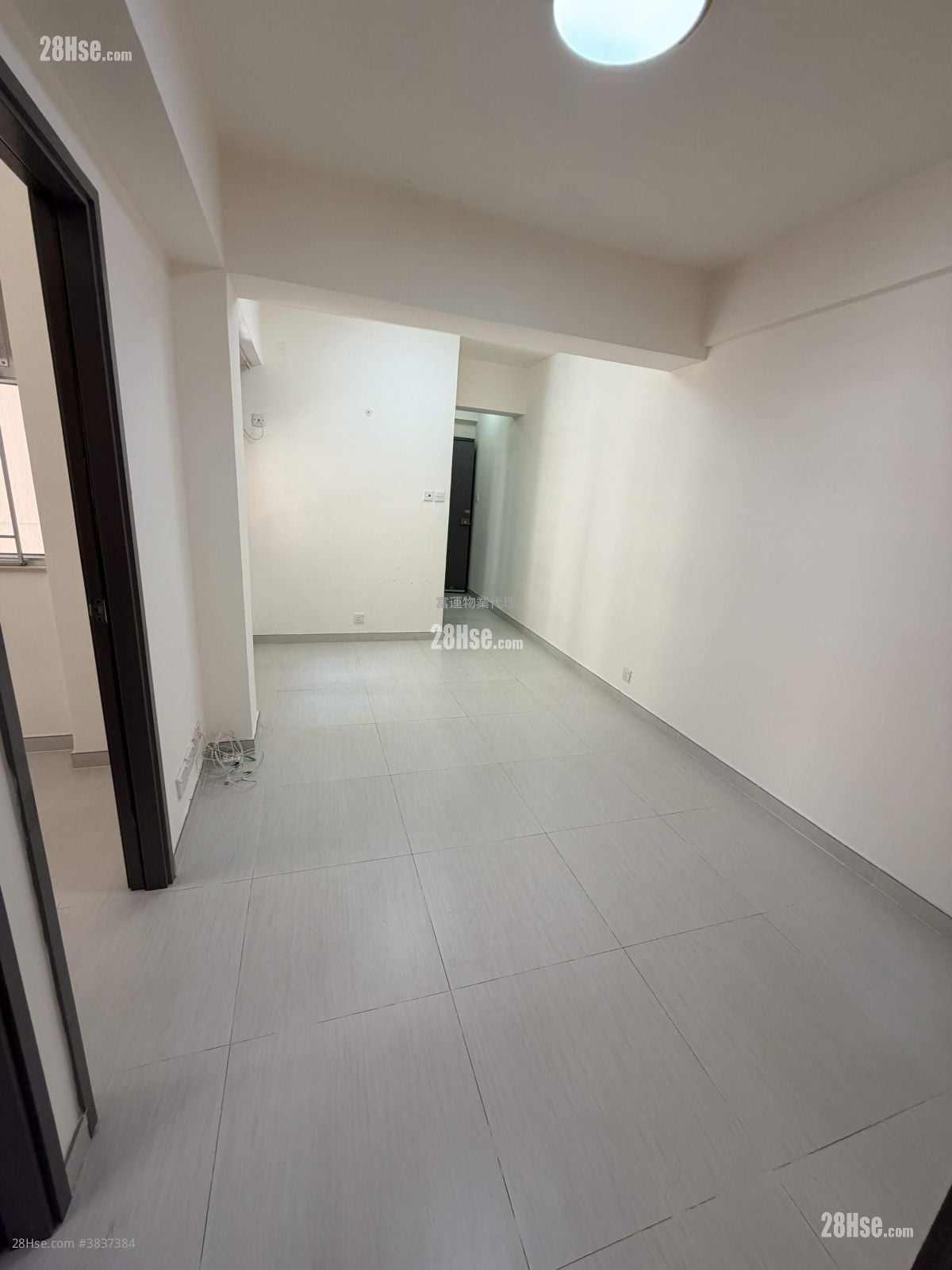 Appartment Rental 3 Bedrooms , 1 Bathroom 442 ft²
